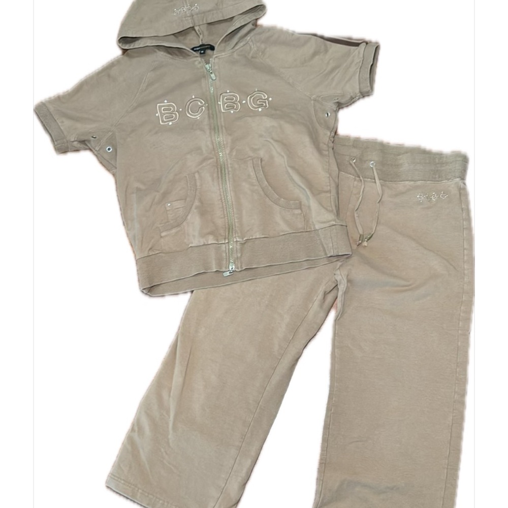 BCBG Tan Sweatpants Relaxed Fit Joggers Set